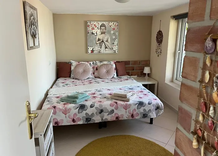 Casa Hermosa 4* 托雷德本纳贾尔邦